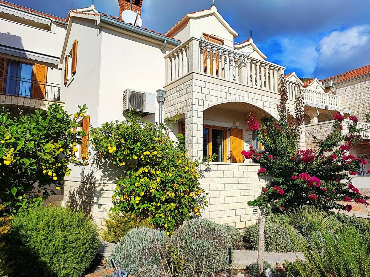 Apartments Benika Bol Zewnętrze zdjęcie