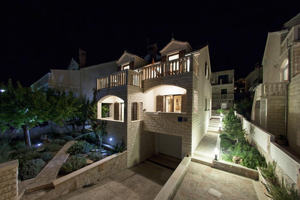 Apartments Benika Bol Zewnętrze zdjęcie