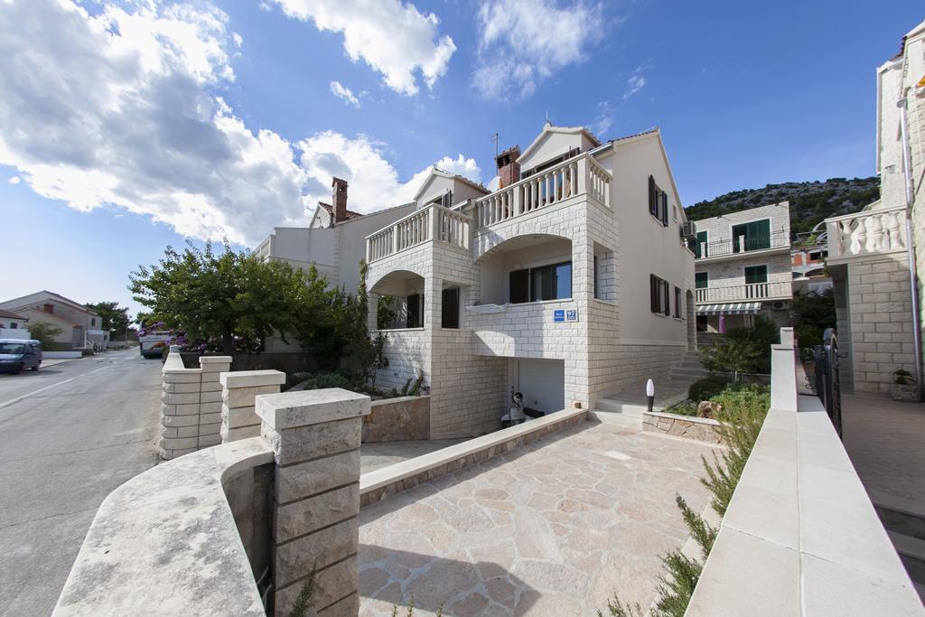 Apartments Benika Bol Zewnętrze zdjęcie