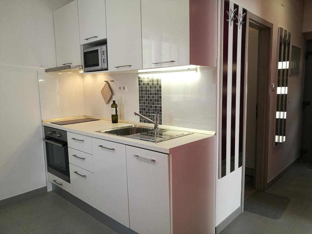 Apartments Benika Bol Zewnętrze zdjęcie